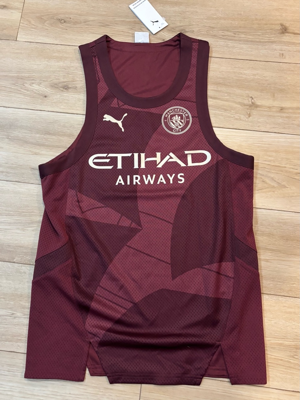 Puma Hoops x Manchester City Basketball Jersey Maroon Men's Small S $85 Jasper